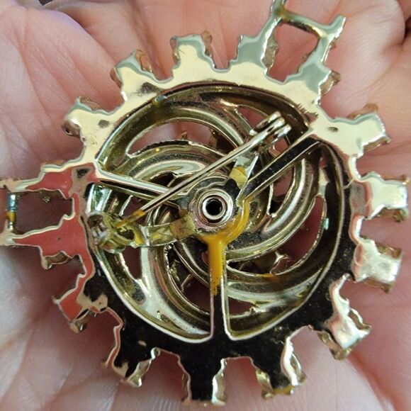 Stunning #1930s Era #Art Deco Unsigned #Brooch Red Cntr Stone, Rhinestone Border - Picture 3 of 6